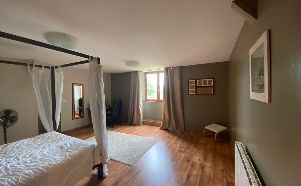 Rare & Unique Farmhouse from the 15C with Guest Annex